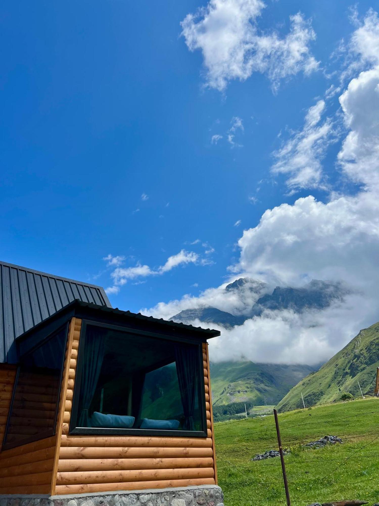 Kazbegi Inn Cottages Exterior foto