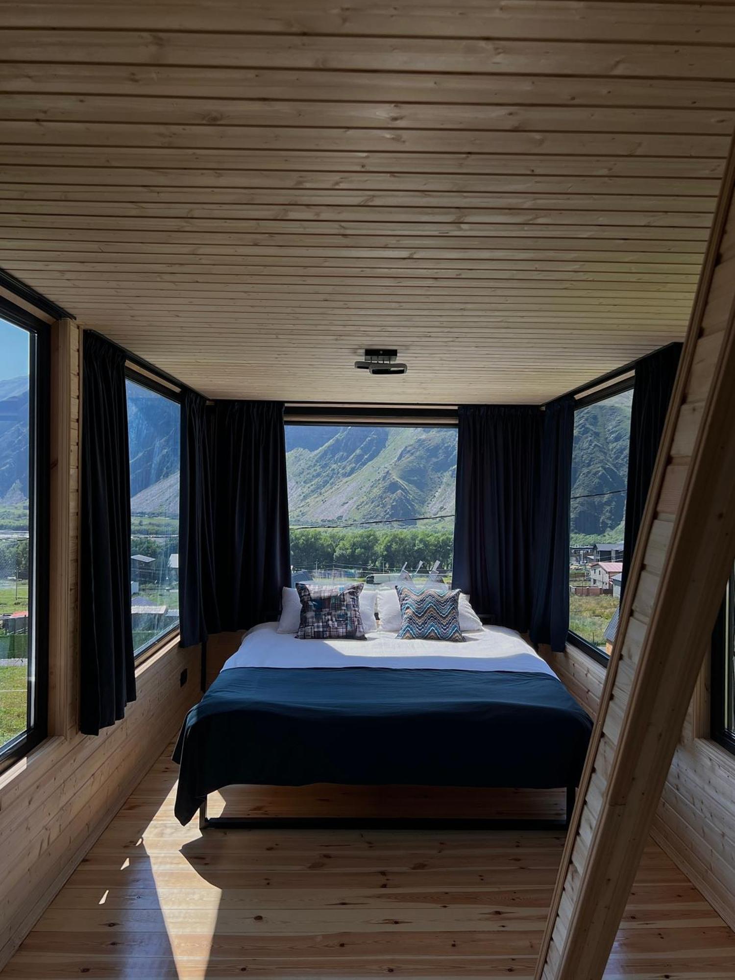 Kazbegi Inn Cottages Exterior foto
