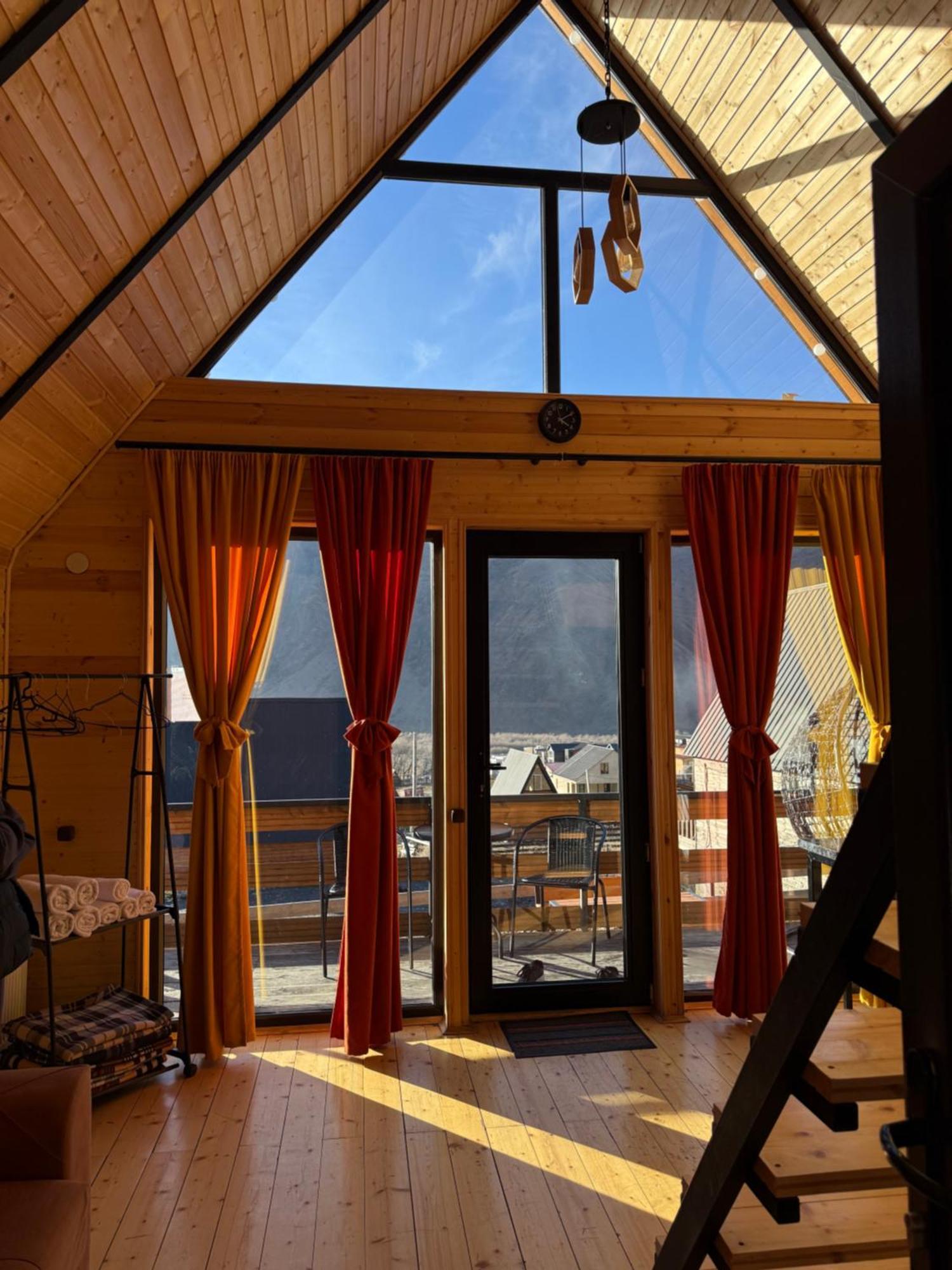 Kazbegi Inn Cottages Exterior foto