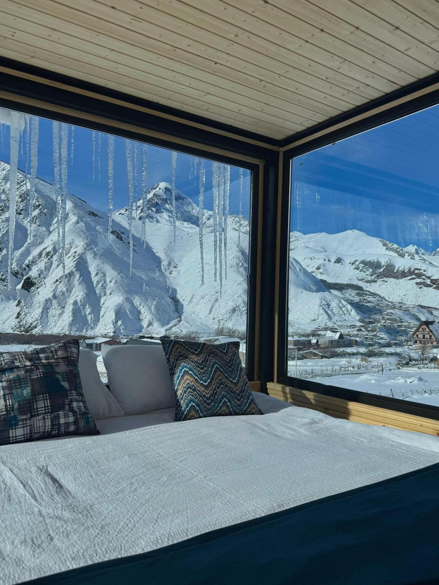 Kazbegi Inn Cottages Exterior foto