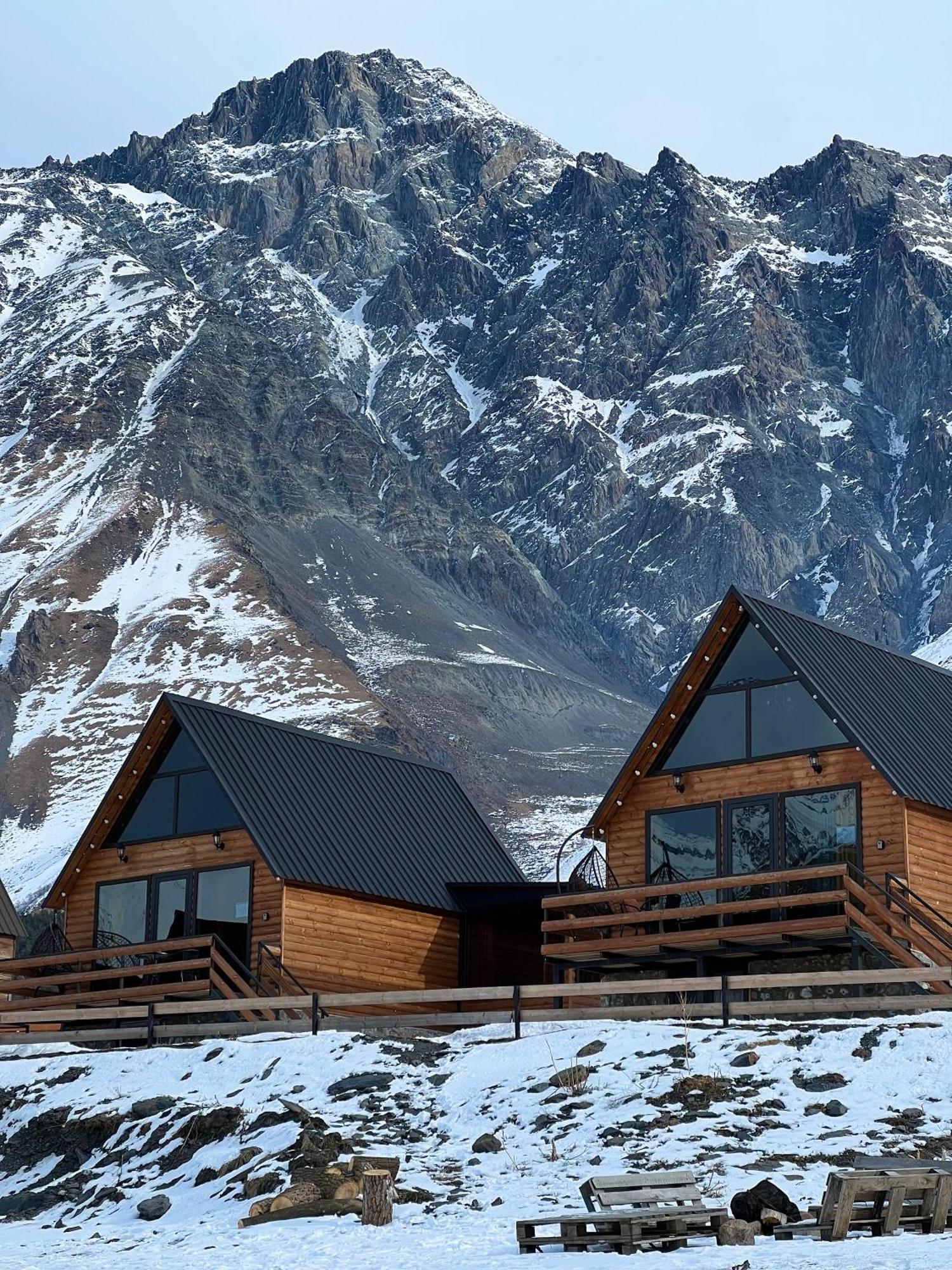 Kazbegi Inn Cottages Exterior foto