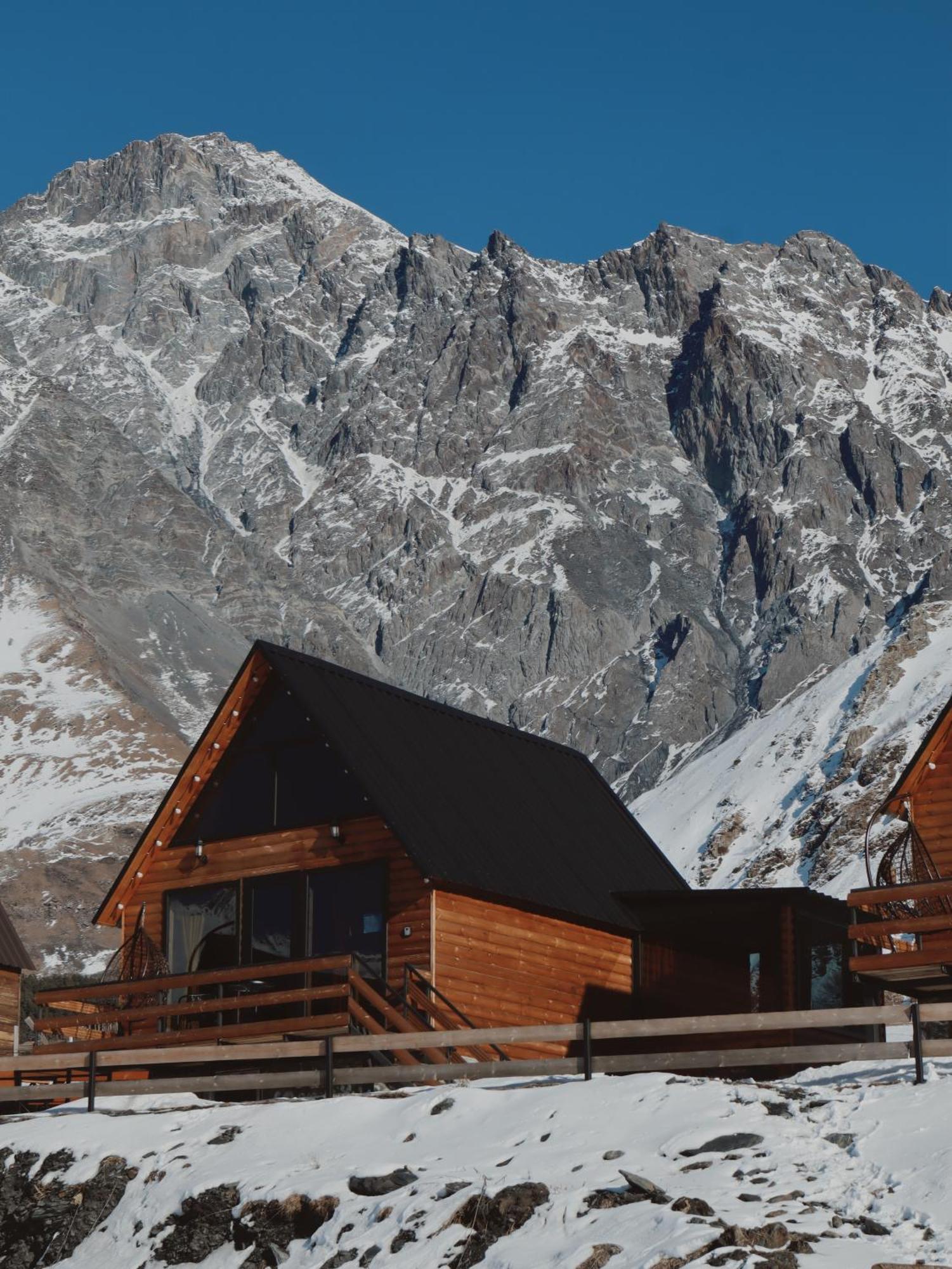 Kazbegi Inn Cottages Exterior foto